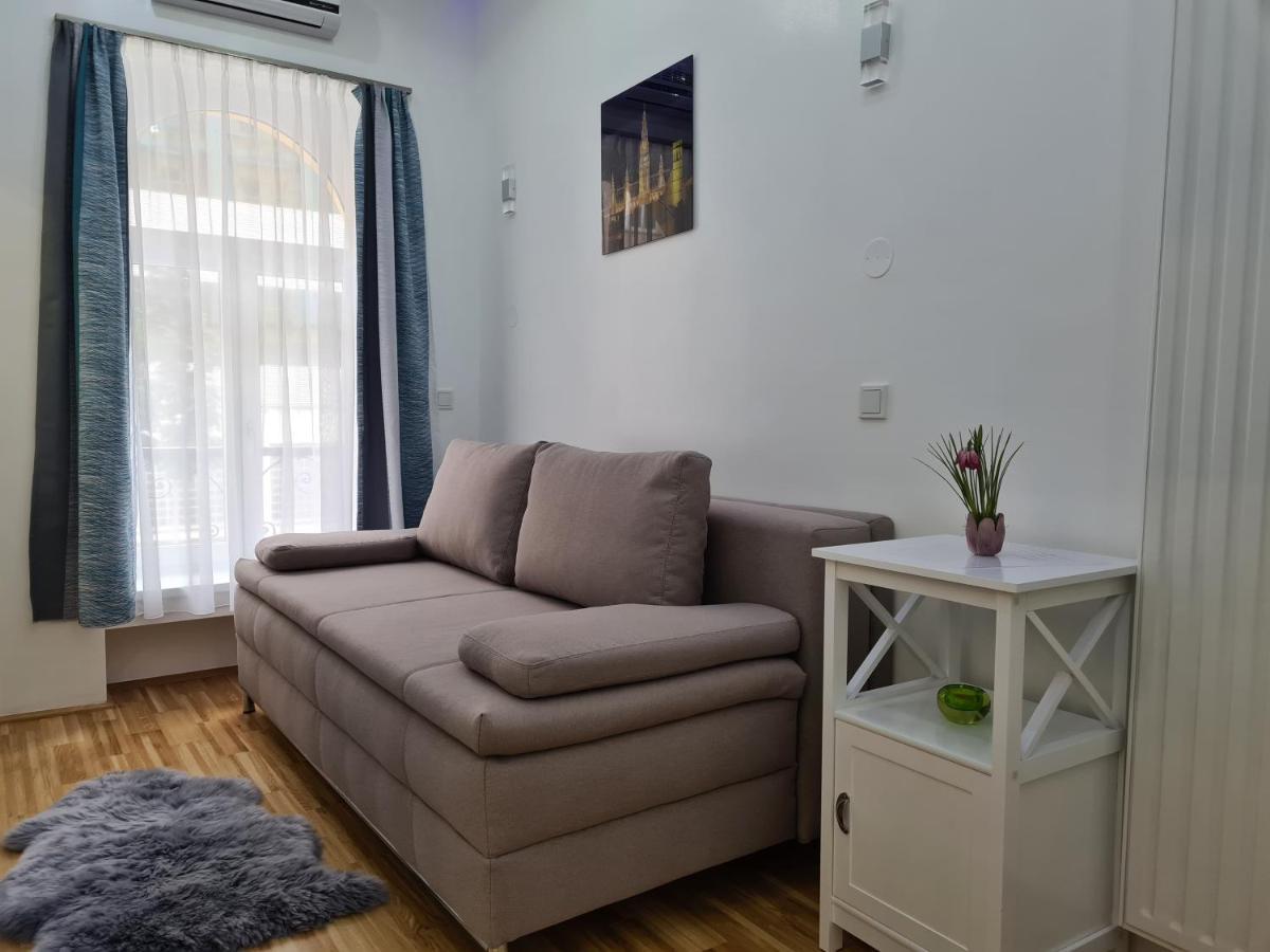 Lapi 1150 Apartment